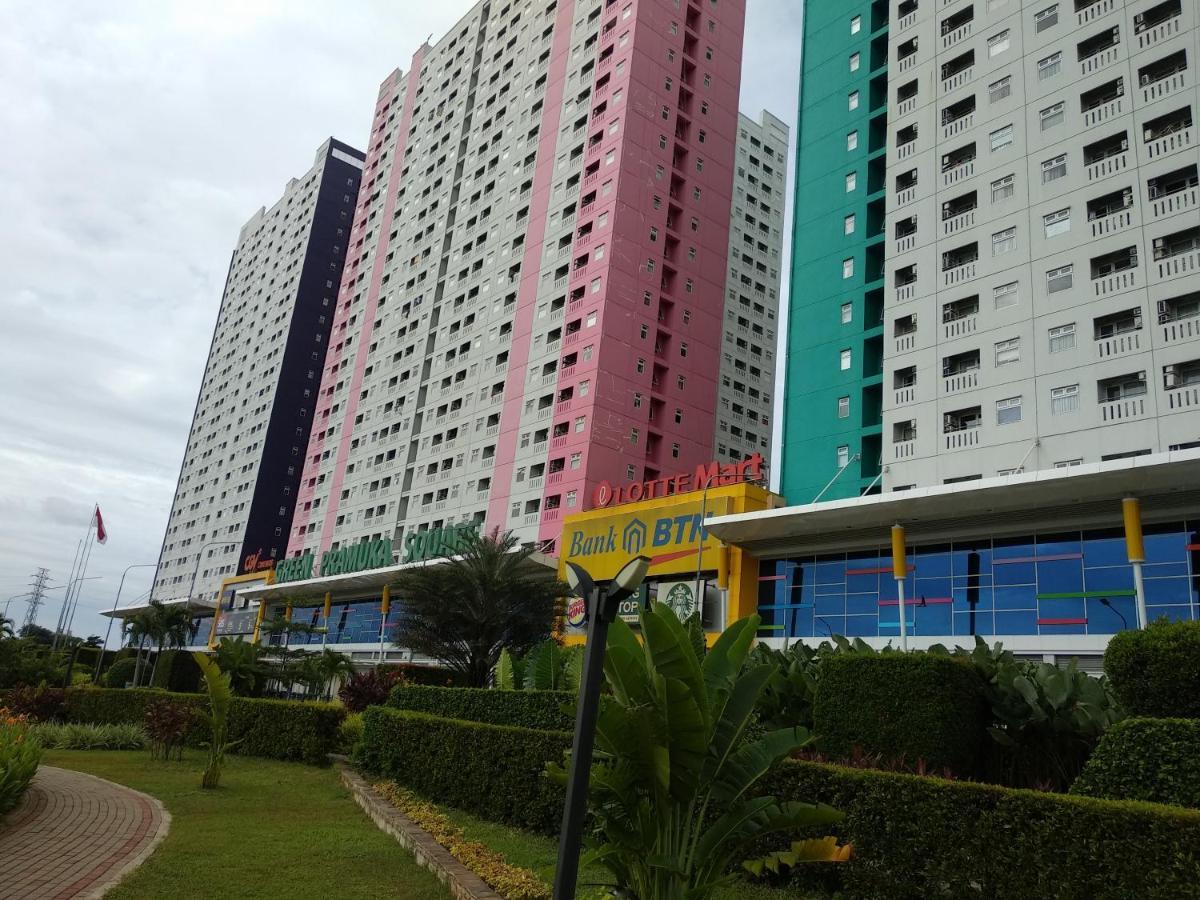Apartment Comfy 2 Bedroom Nerine Yakarta Exterior foto